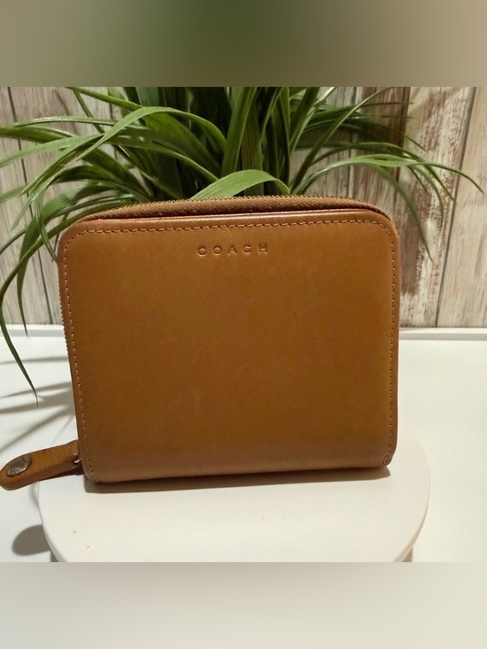 Coach Handbags - Vintage Coach Tan Leather Card Holder Wallet